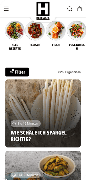 Smartphoneansicht der Hensslers-Webseite mit Rezeptkategorien oben und Rezeptkarte mit Textoverlay Wie schäle ich Spargel richtig und weißem Spargel im Sieb